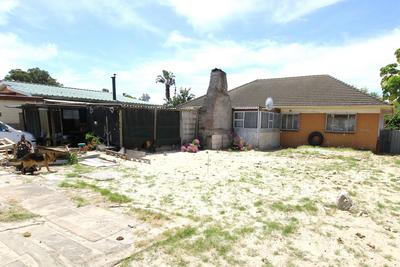 House For Sale in Shirley Park, Bellville